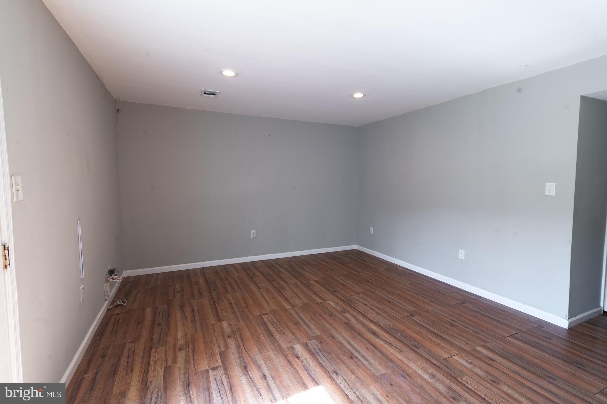 DALE CITY - Residential