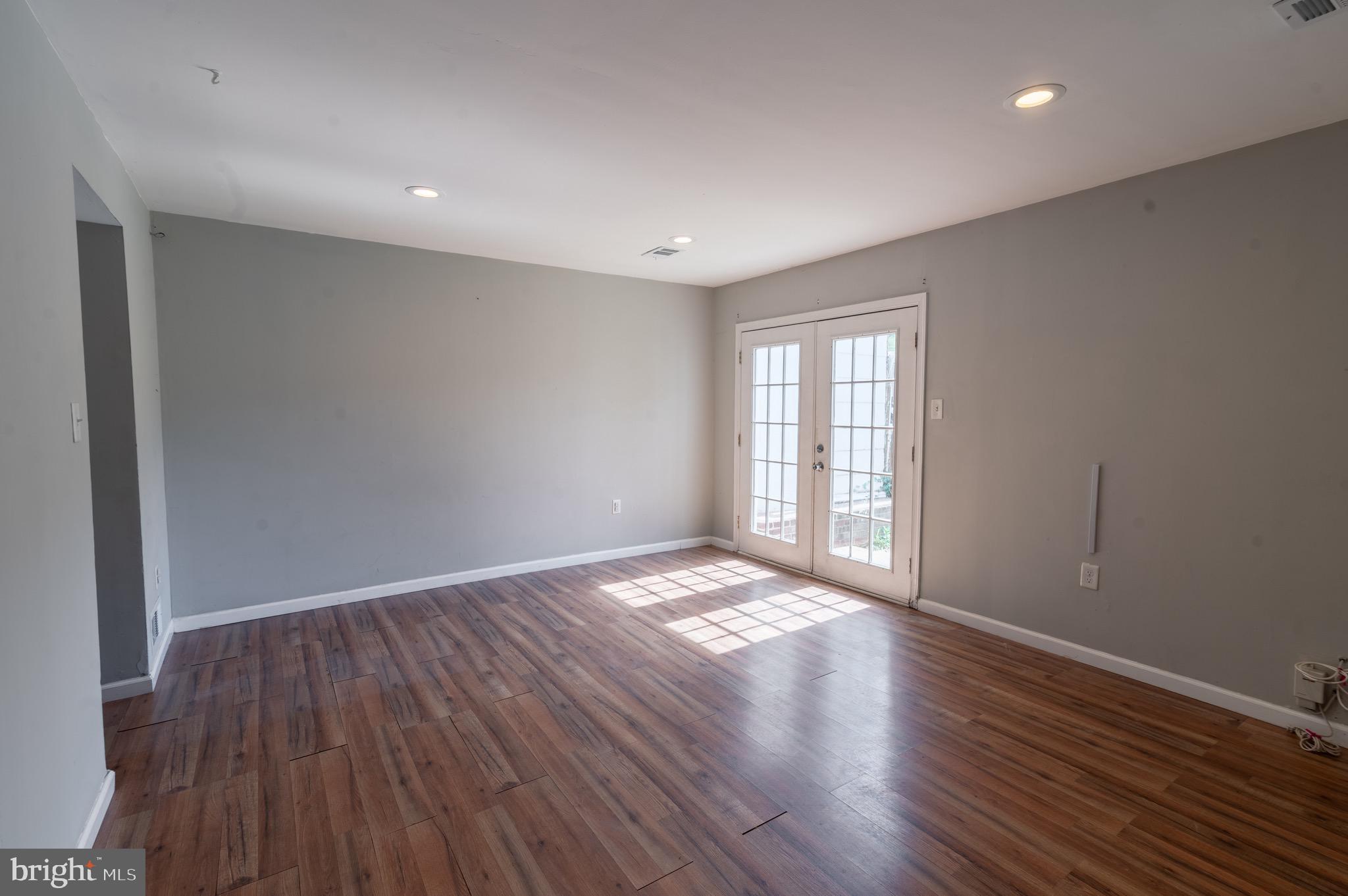 DALE CITY - Residential