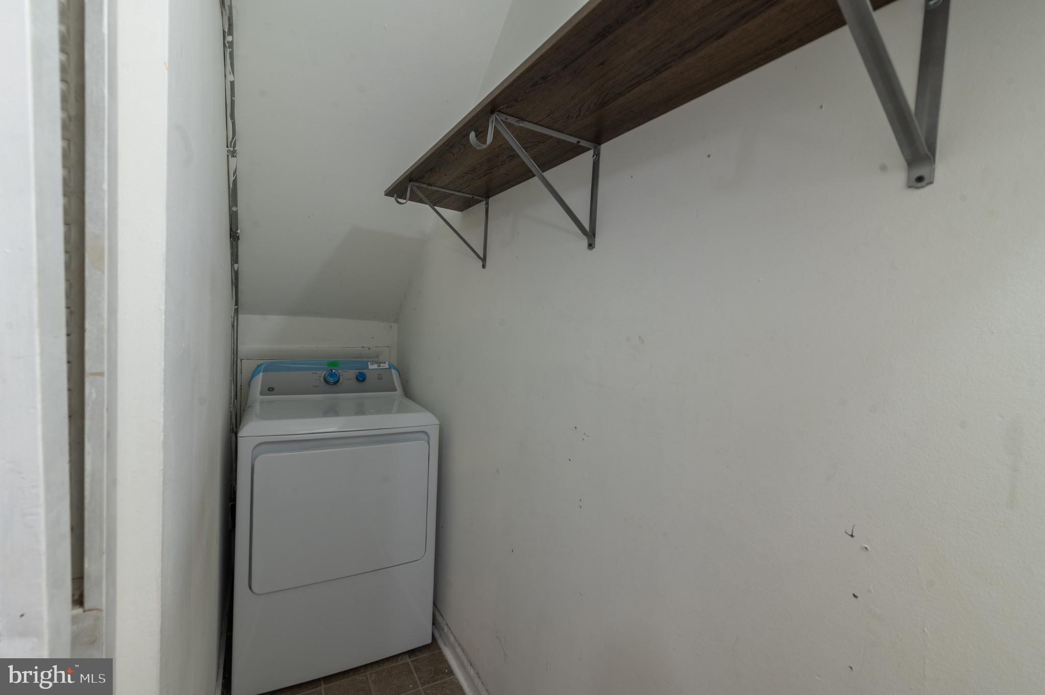 DALE CITY - Residential