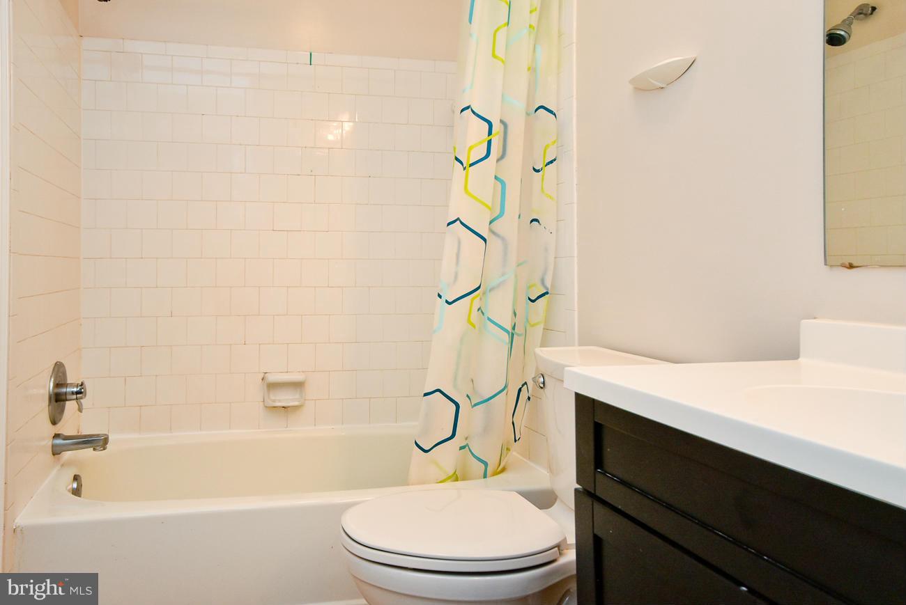 LAUREL LAKES PLAT 2 - Residential