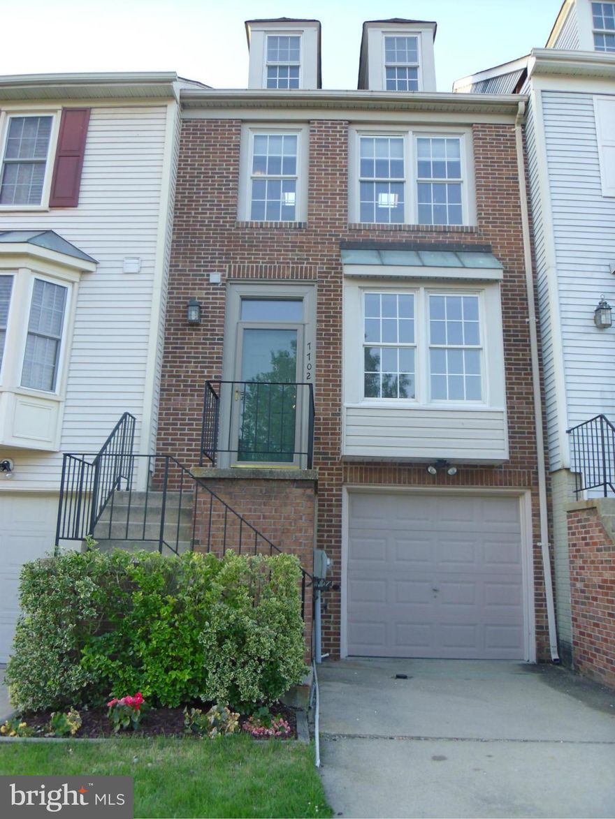 ****BACK on the MARKET***Beautifully updated with FRESH paint & NEW carpet throughout, GORGEOUS new KIT counter tops, this 2 MASTER Bedroom w/ 2 MASTER Baths and LOFT is MOVE - IN ready.  Don't miss out....ALL offers will be presented Sunday evening.