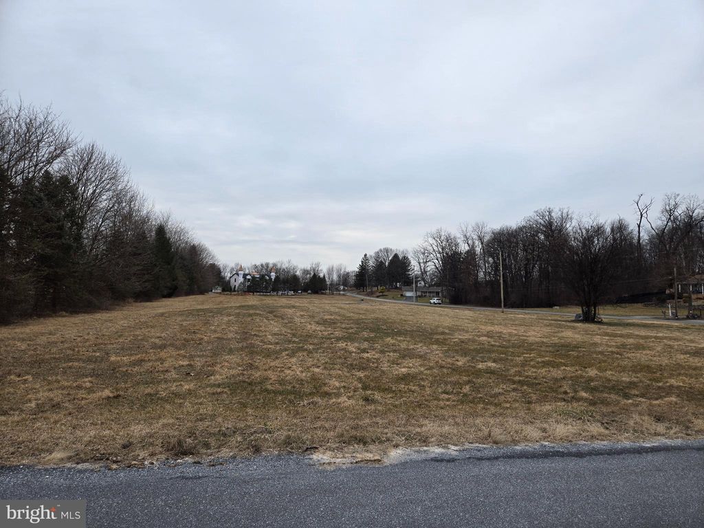 Photo of 624 Alexander Spring Rd, CARLISLE, PA 17015 (MLS # PACB2051156)