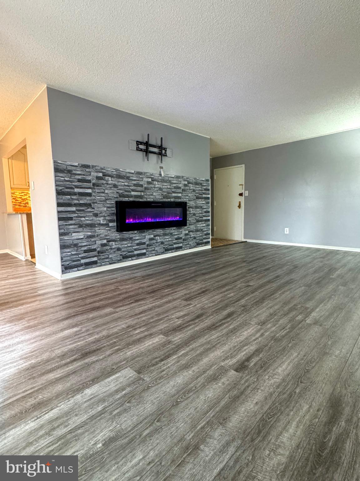 2300 PIMMIT DRIVE 719