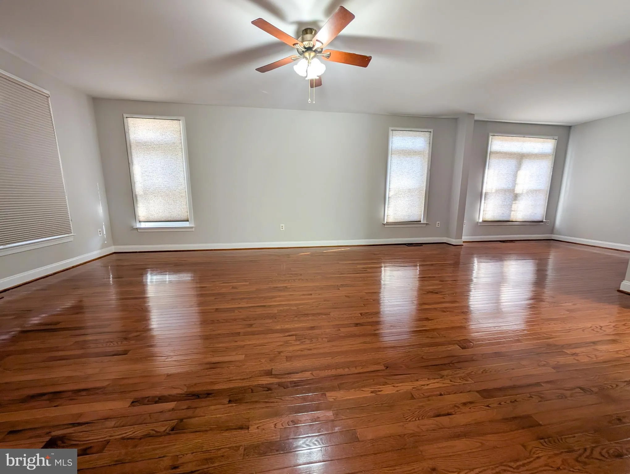 Burke, Virginia 22015, United States, 5 Bedrooms Bedrooms, ,6 BathroomsBathrooms,Residential,Active,245400