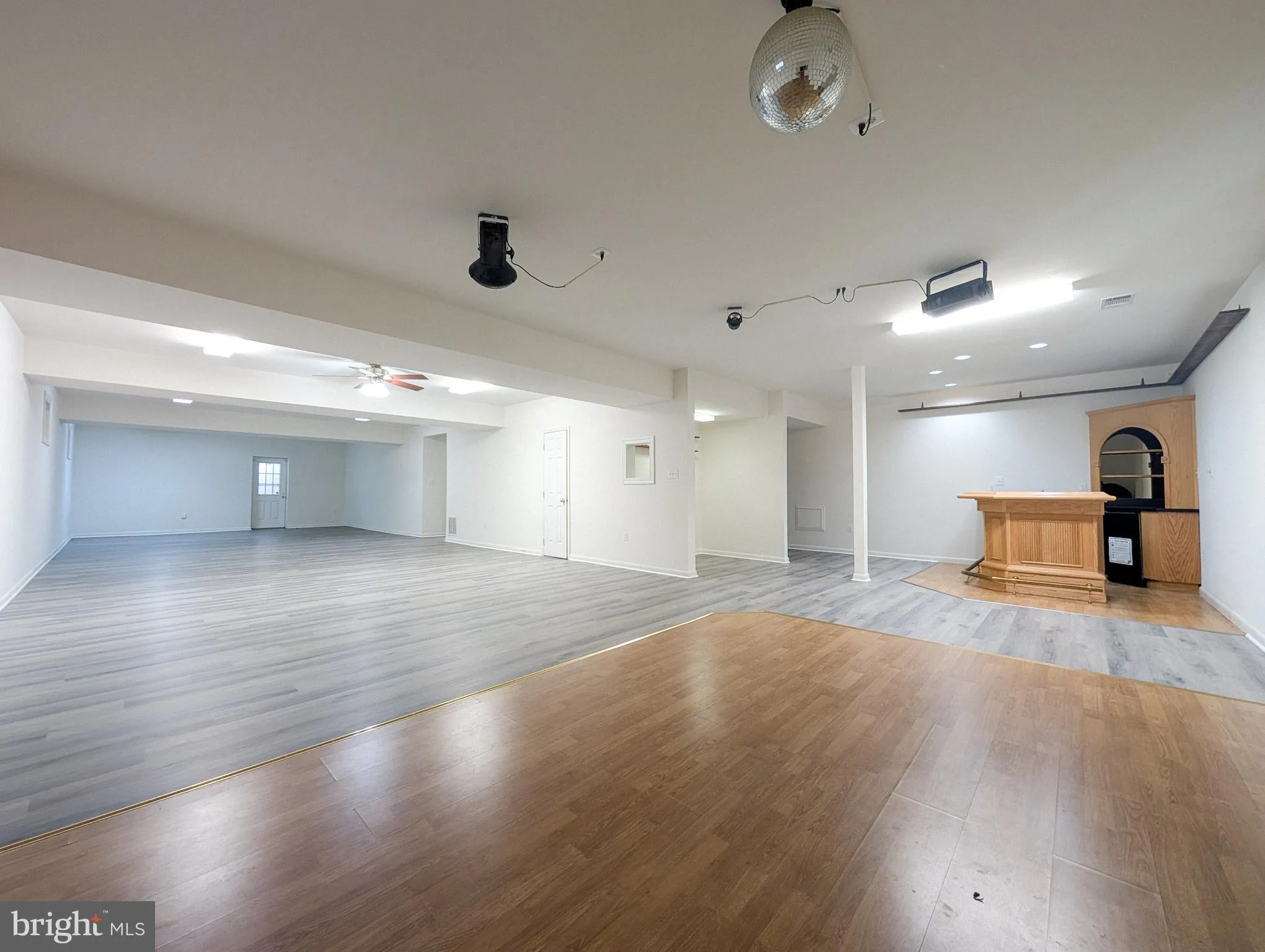 Burke, Virginia 22015, United States, 5 Bedrooms Bedrooms, ,6 BathroomsBathrooms,Residential,Active,245400