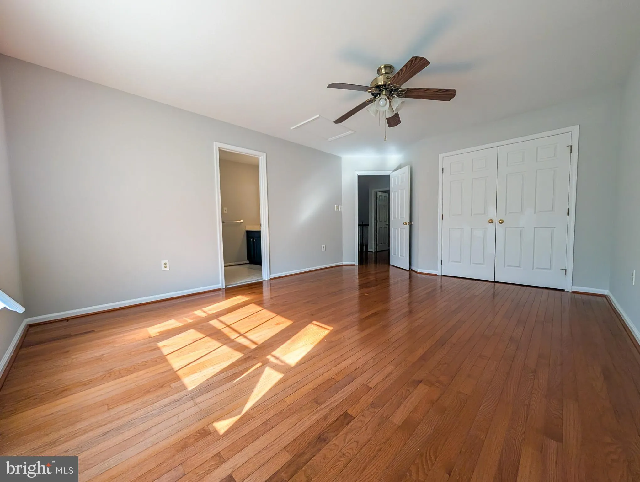 Burke, Virginia 22015, United States, 5 Bedrooms Bedrooms, ,6 BathroomsBathrooms,Residential,Active,245400