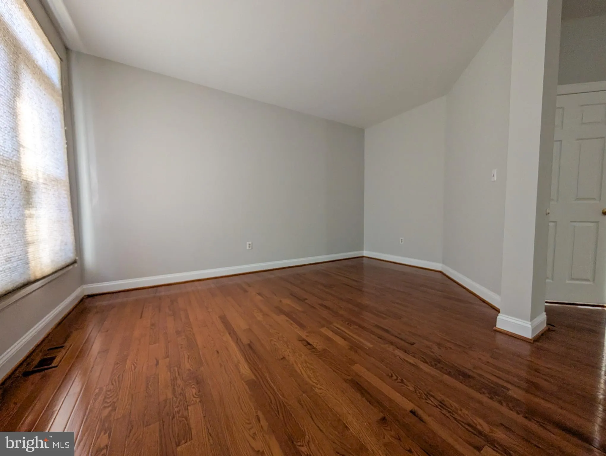 Burke, Virginia 22015, United States, 5 Bedrooms Bedrooms, ,6 BathroomsBathrooms,Residential,Active,245400