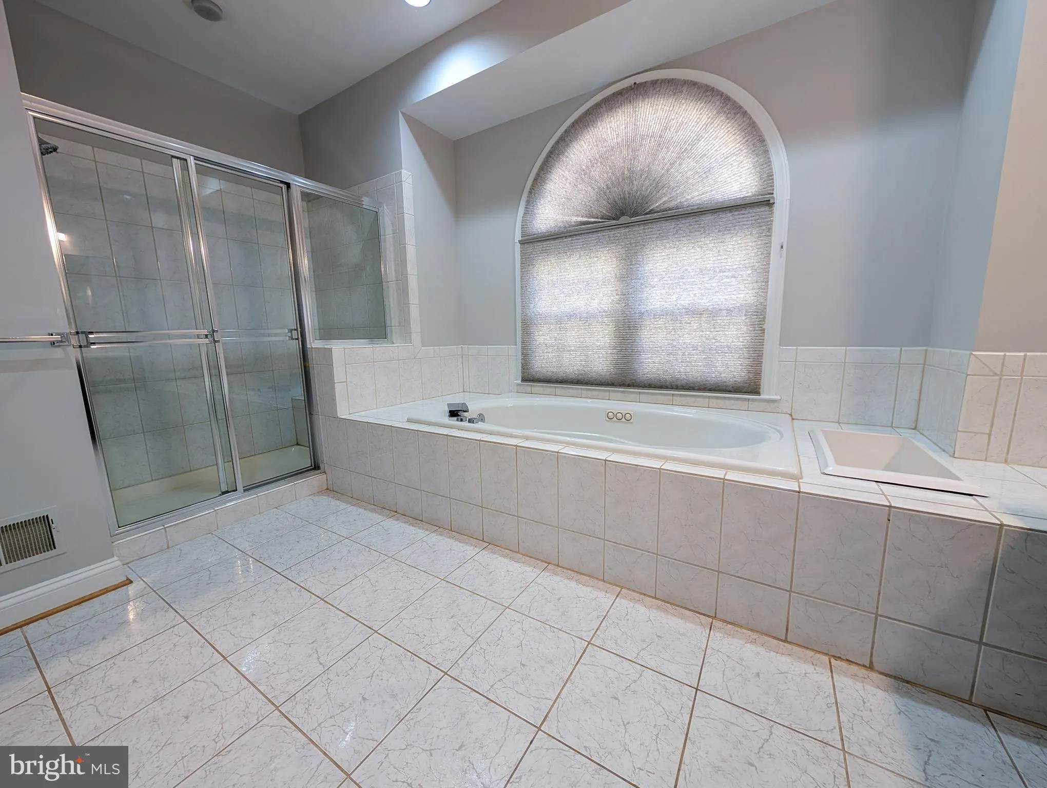 Burke, Virginia 22015, United States, 5 Bedrooms Bedrooms, ,6 BathroomsBathrooms,Residential,Active,245400