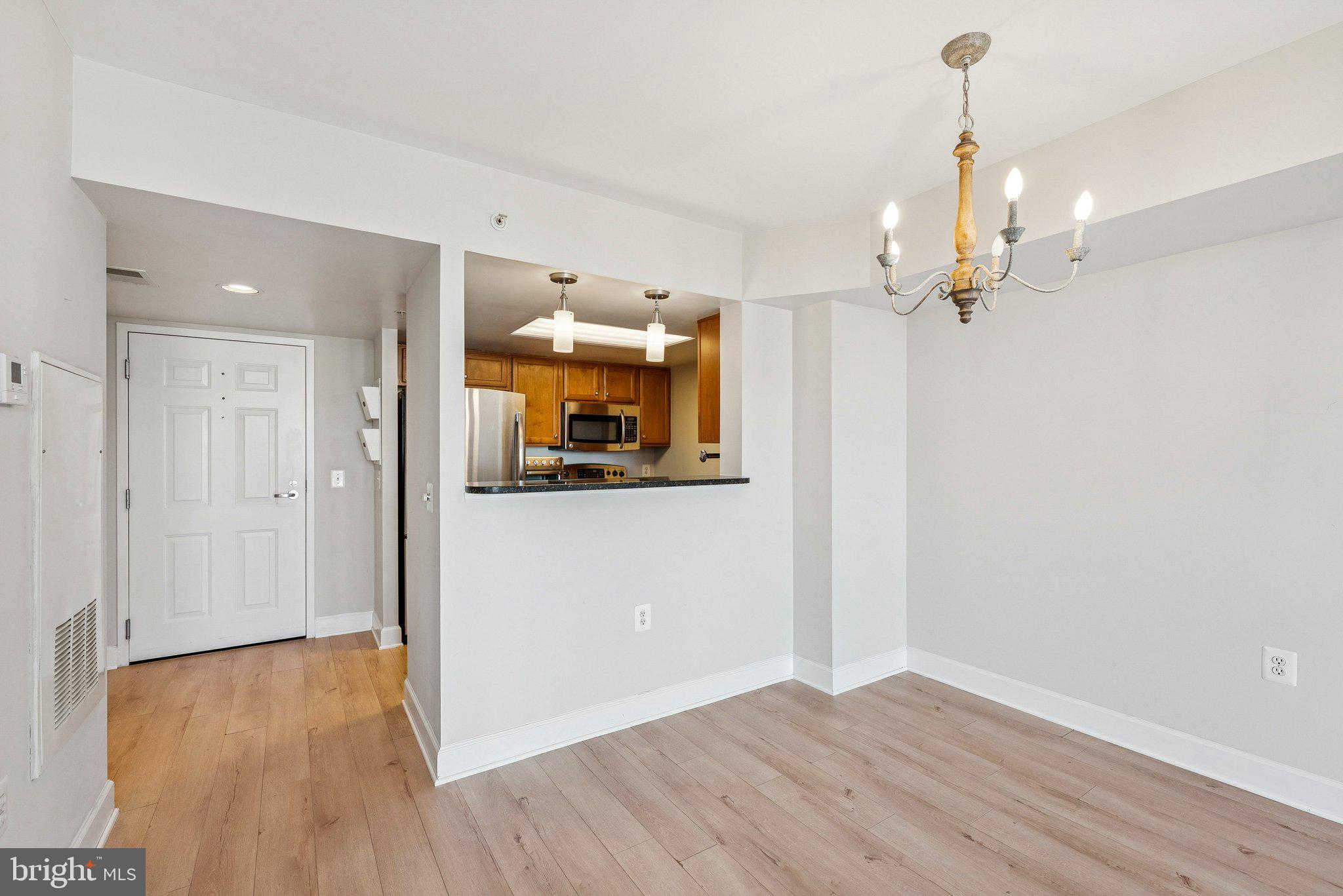 CARLTON HOUSE - Residential