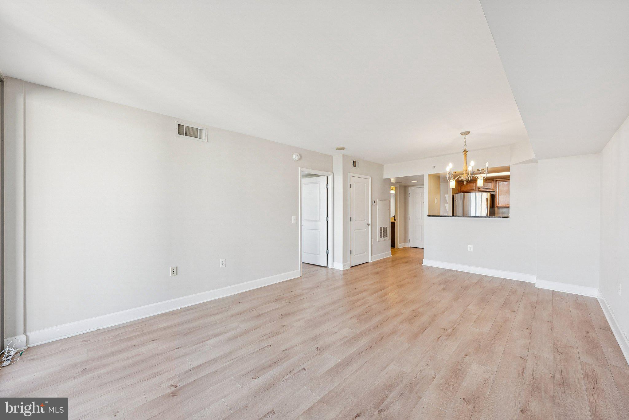 CARLTON HOUSE - Residential