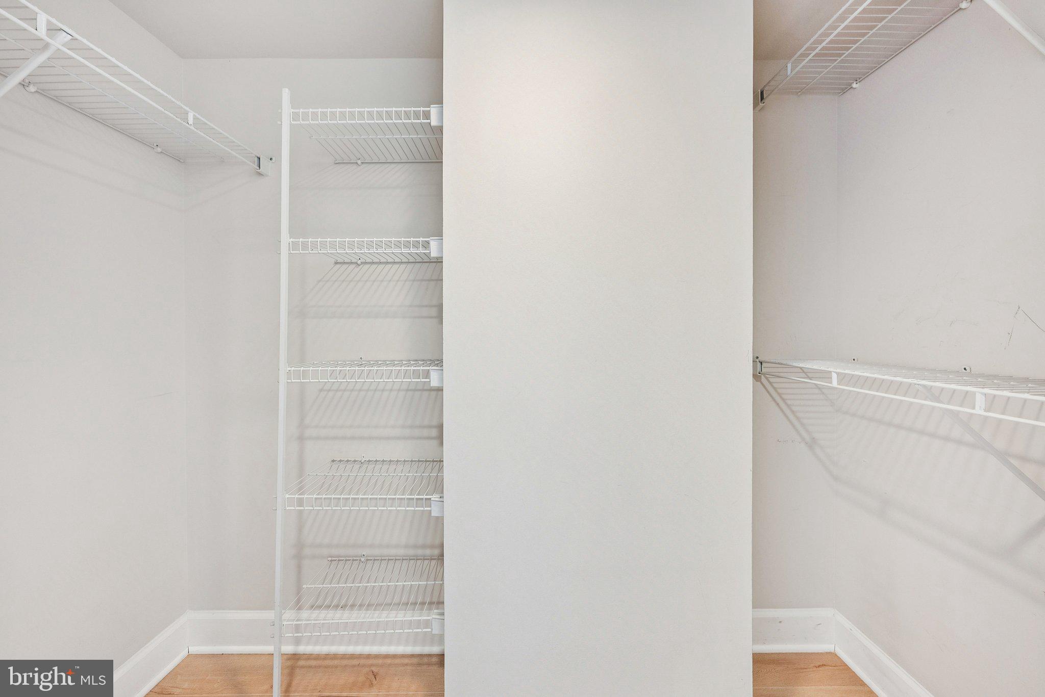 CARLTON HOUSE - Residential