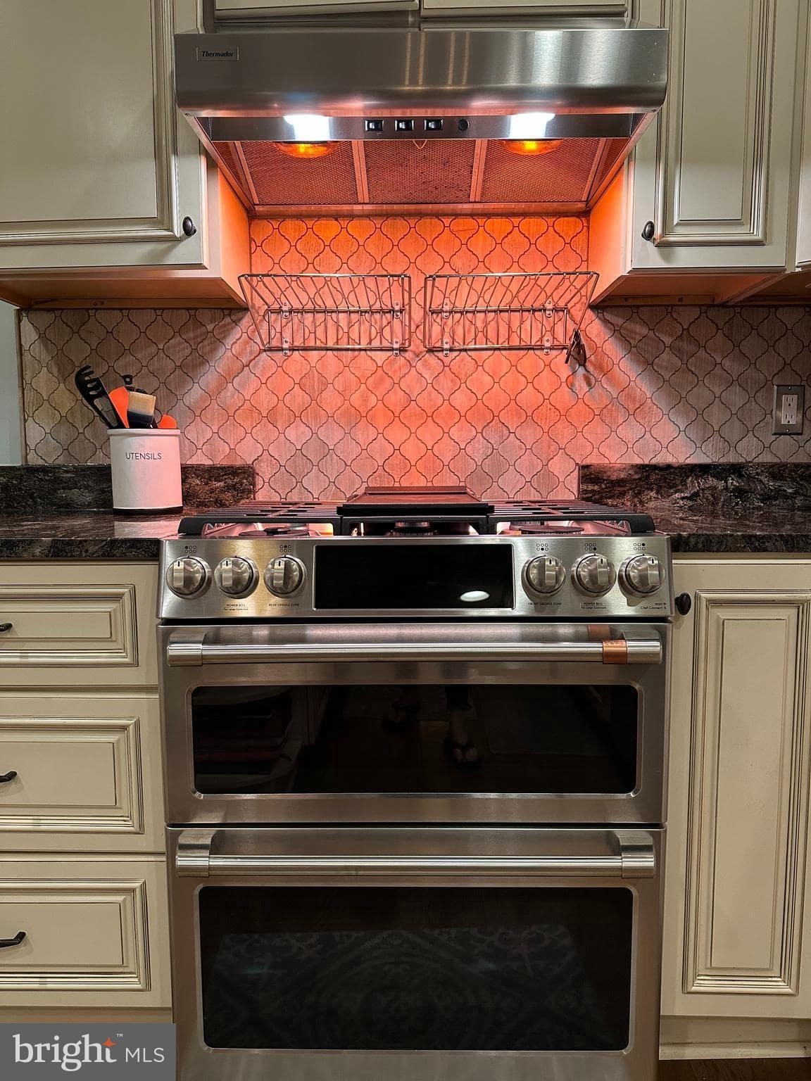 MC LEAN HAMLET - Residential