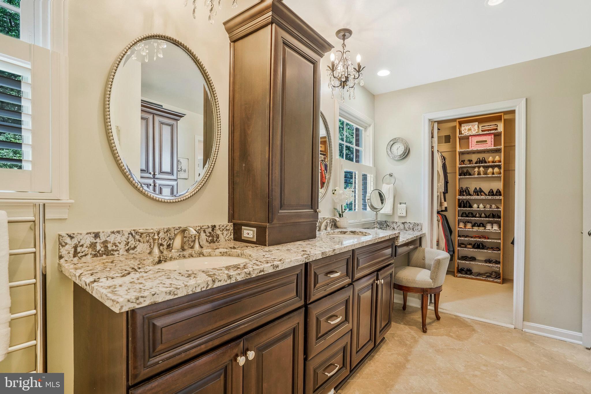 MC LEAN HAMLET - Residential