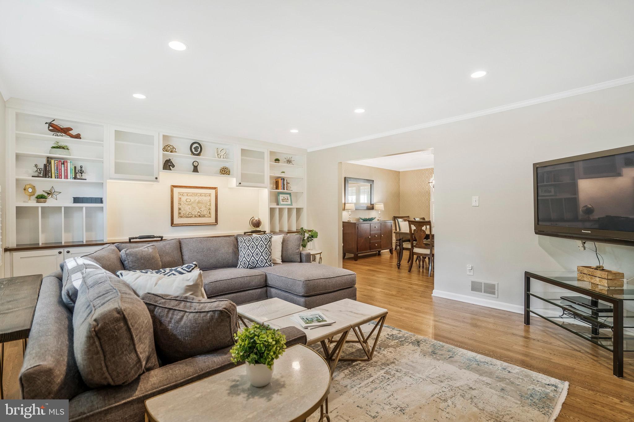 MC LEAN HAMLET - Residential