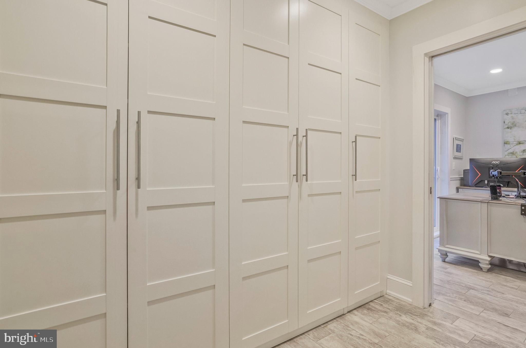 MC LEAN HAMLET - Residential