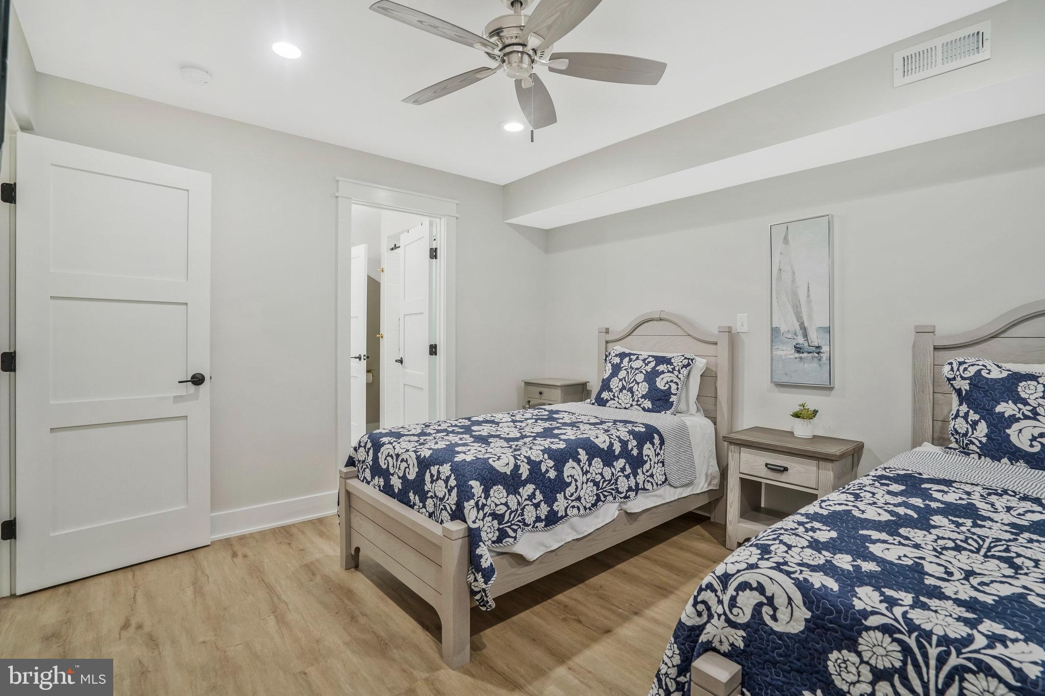 MC LEAN HAMLET - Residential