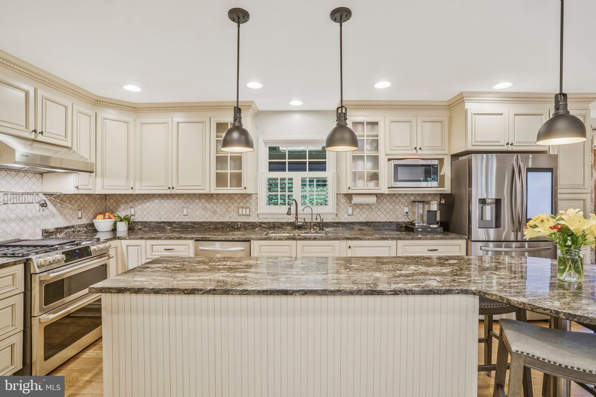 MC LEAN HAMLET - Residential