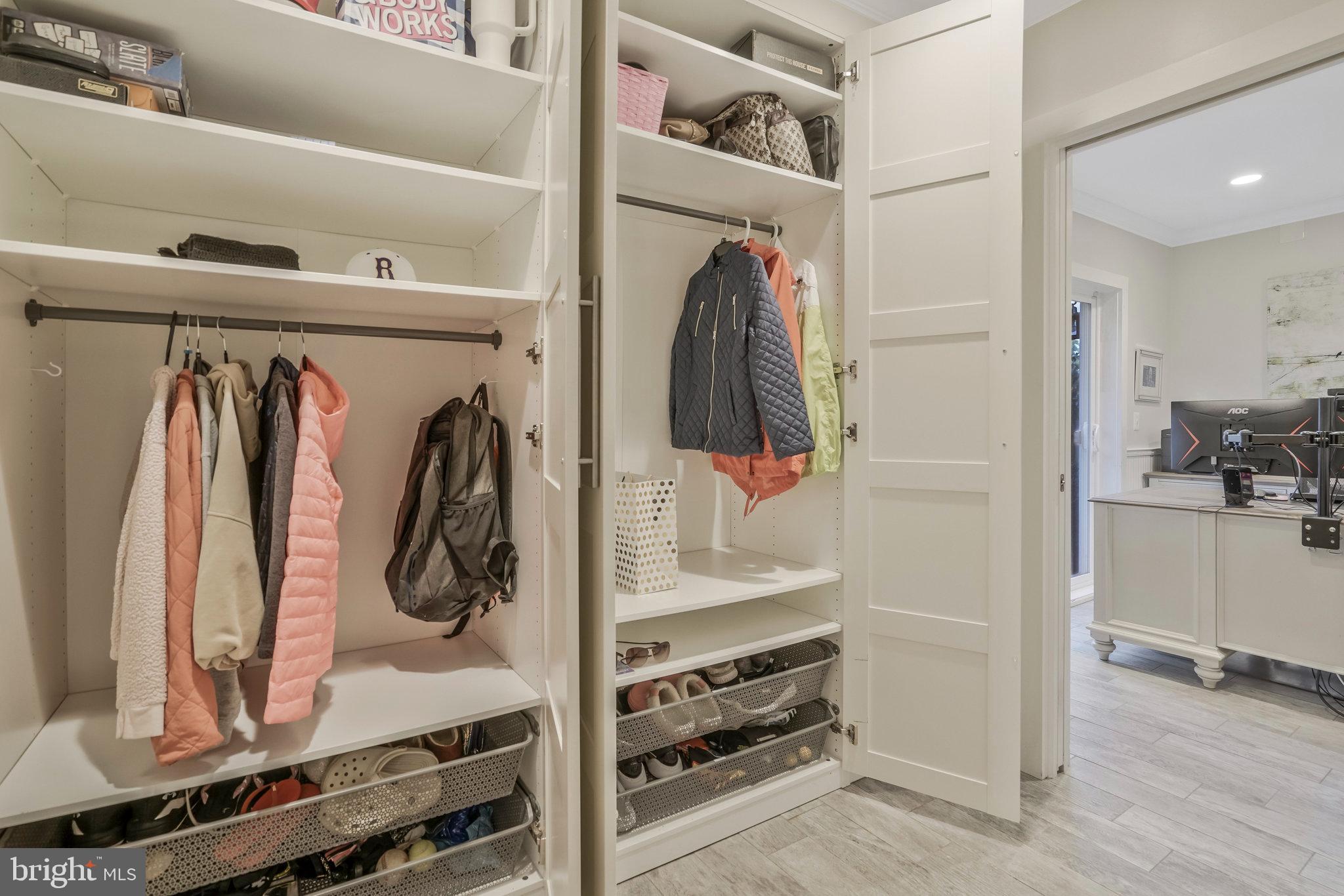 MC LEAN HAMLET - Residential