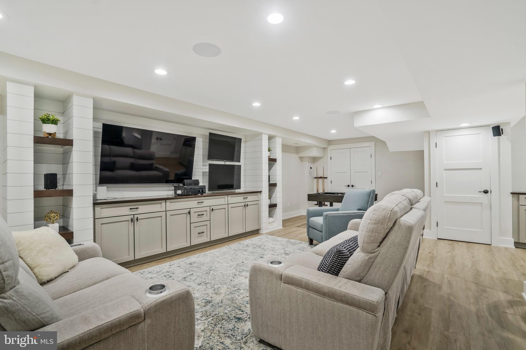 MC LEAN HAMLET - Residential