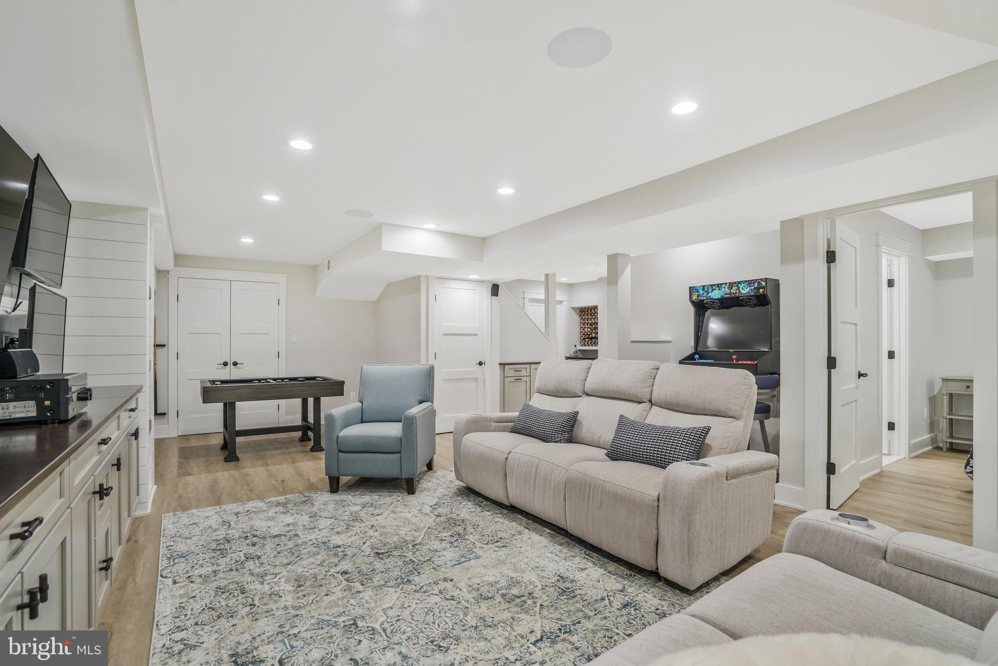 MC LEAN HAMLET - Residential