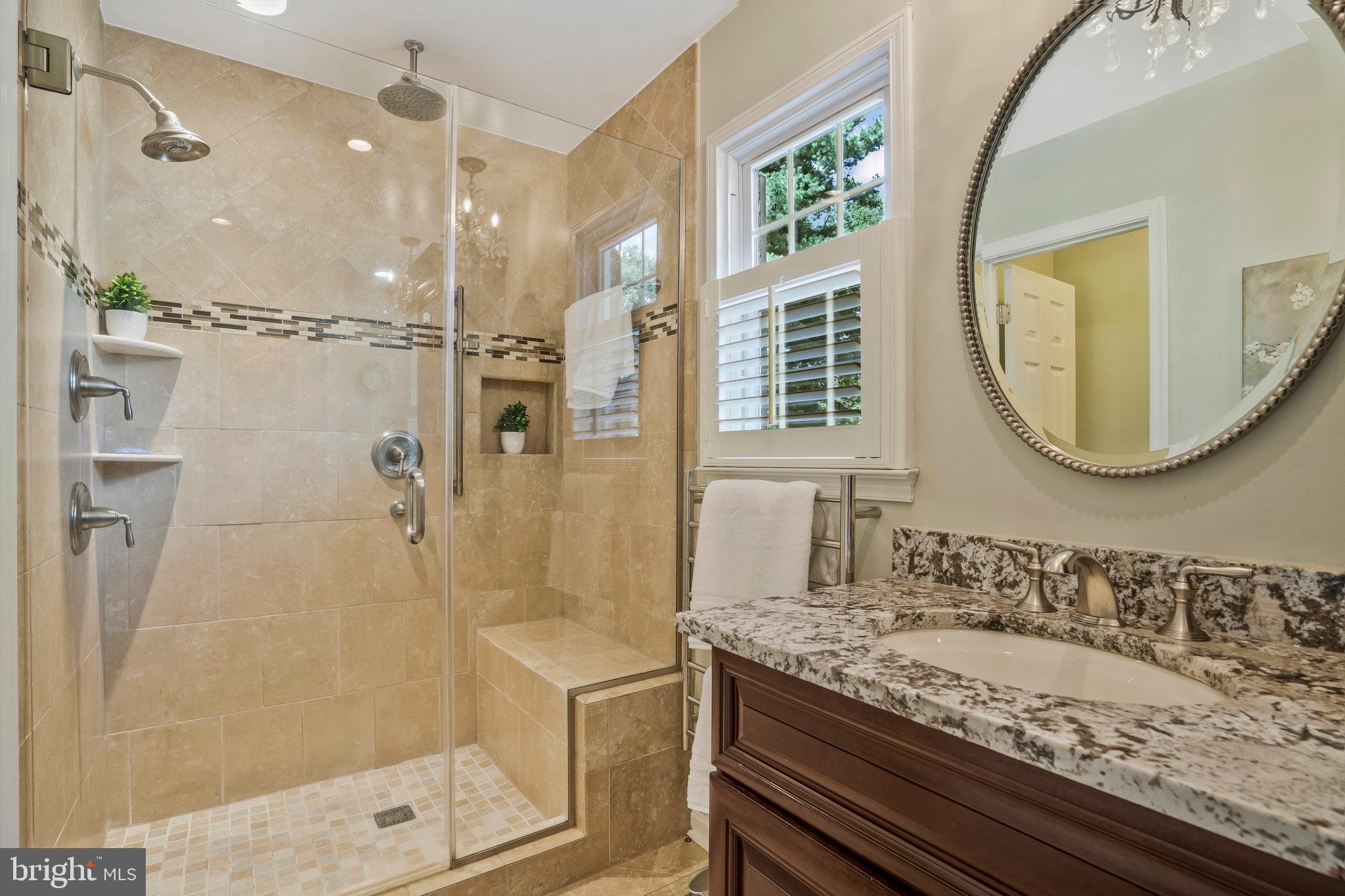 MC LEAN HAMLET - Residential