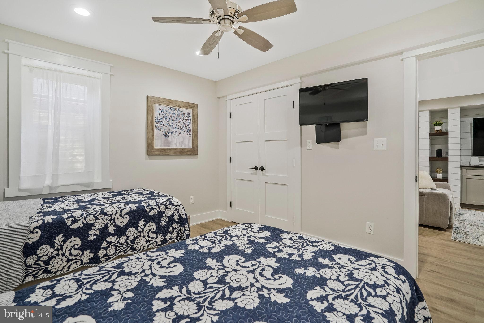 MC LEAN HAMLET - Residential