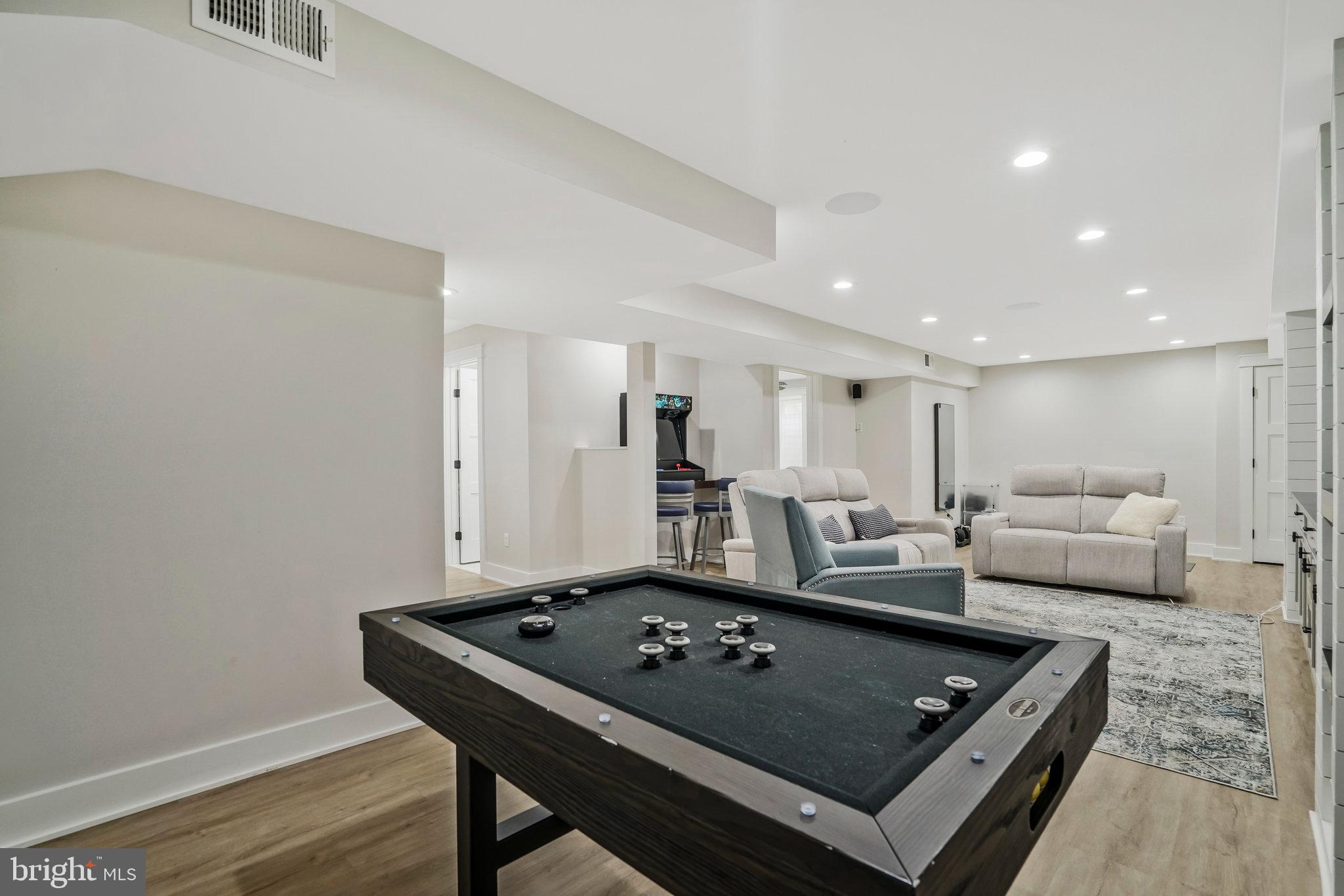 MC LEAN HAMLET - Residential