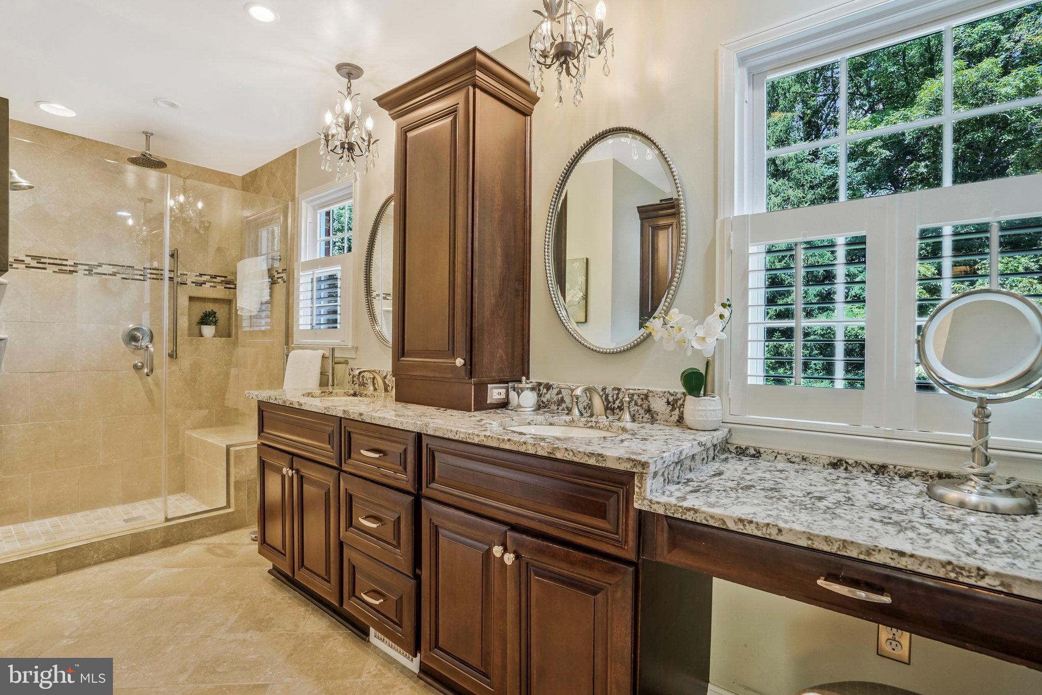 MC LEAN HAMLET - Residential