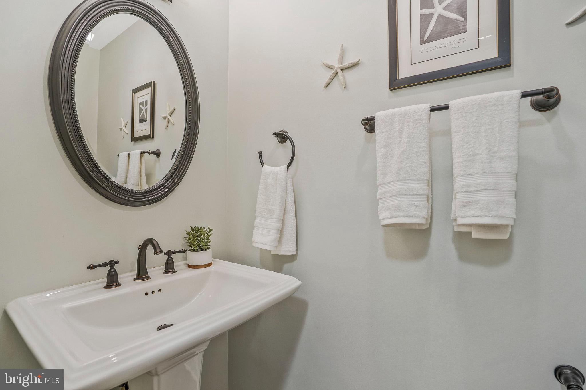 MC LEAN HAMLET - Residential