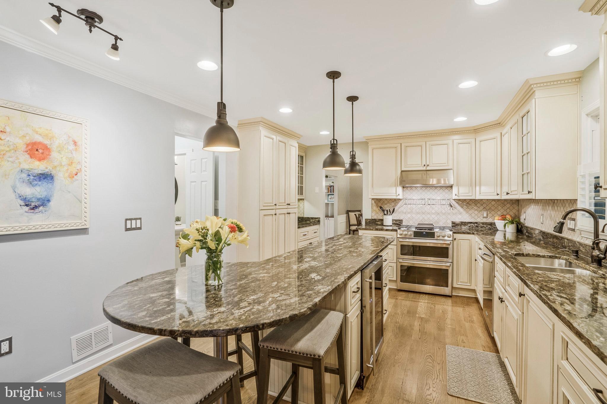 MC LEAN HAMLET - Residential