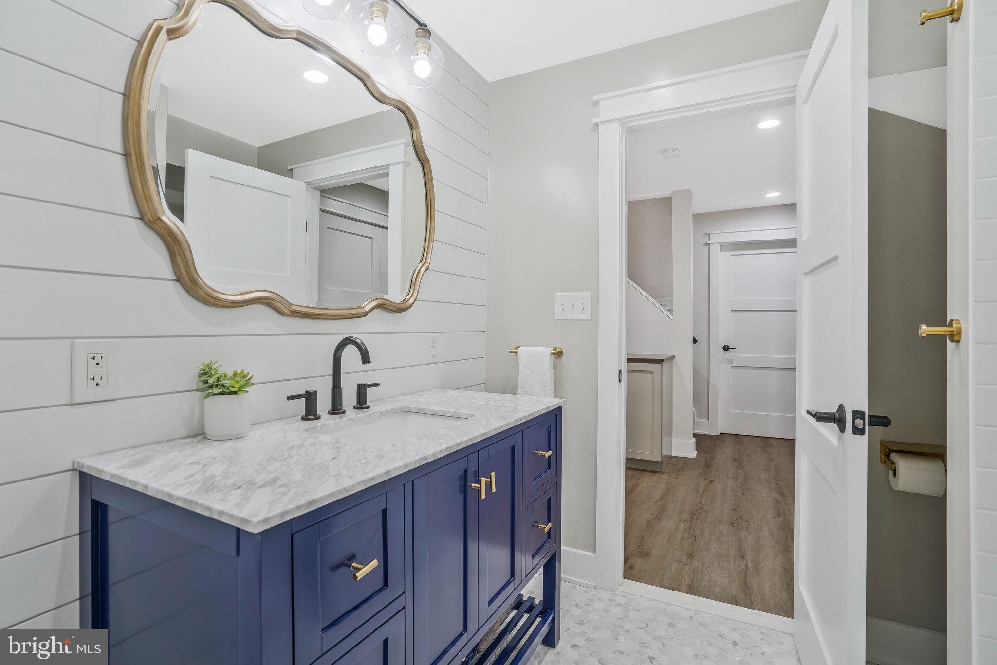 MC LEAN HAMLET - Residential