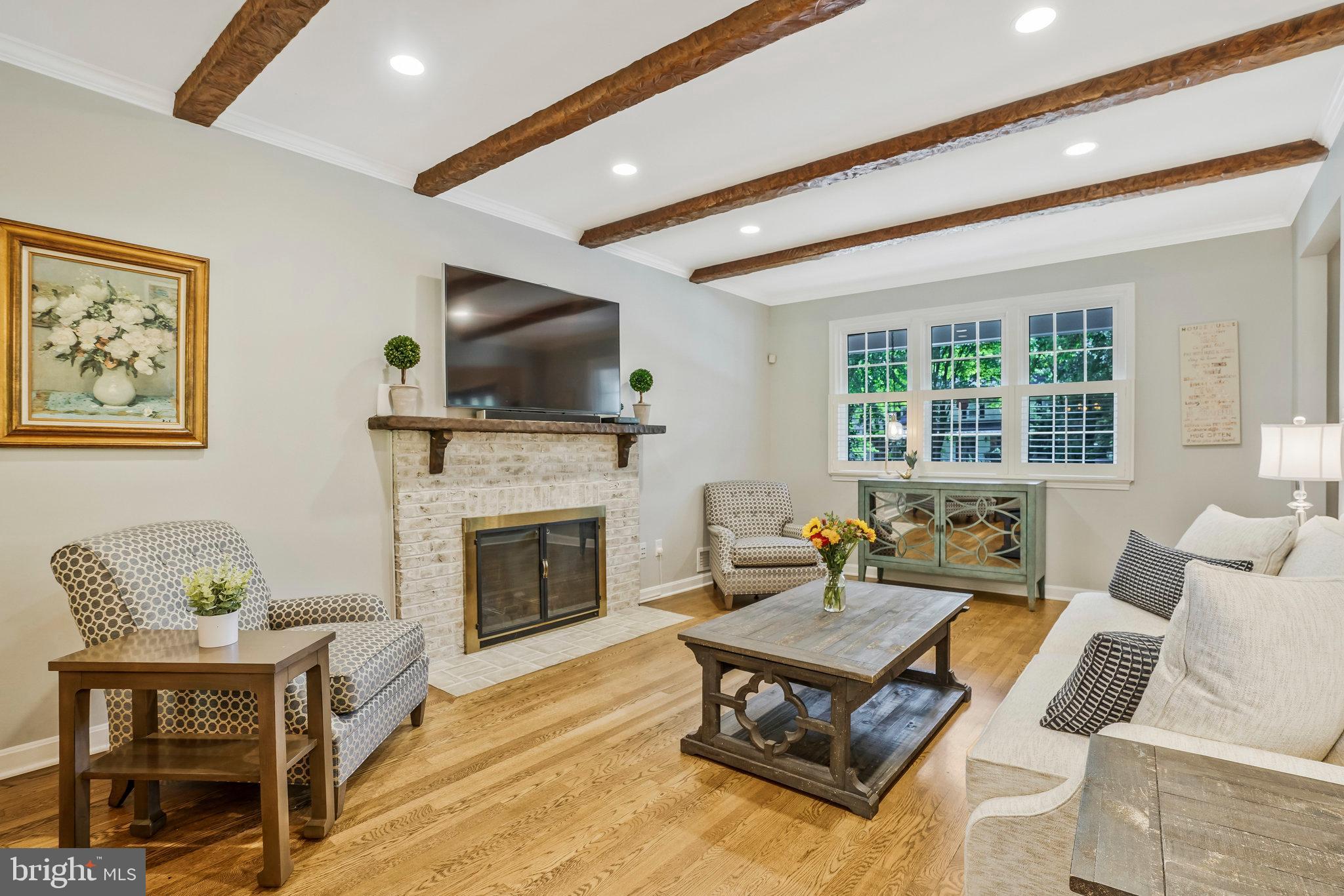 MC LEAN HAMLET - Residential