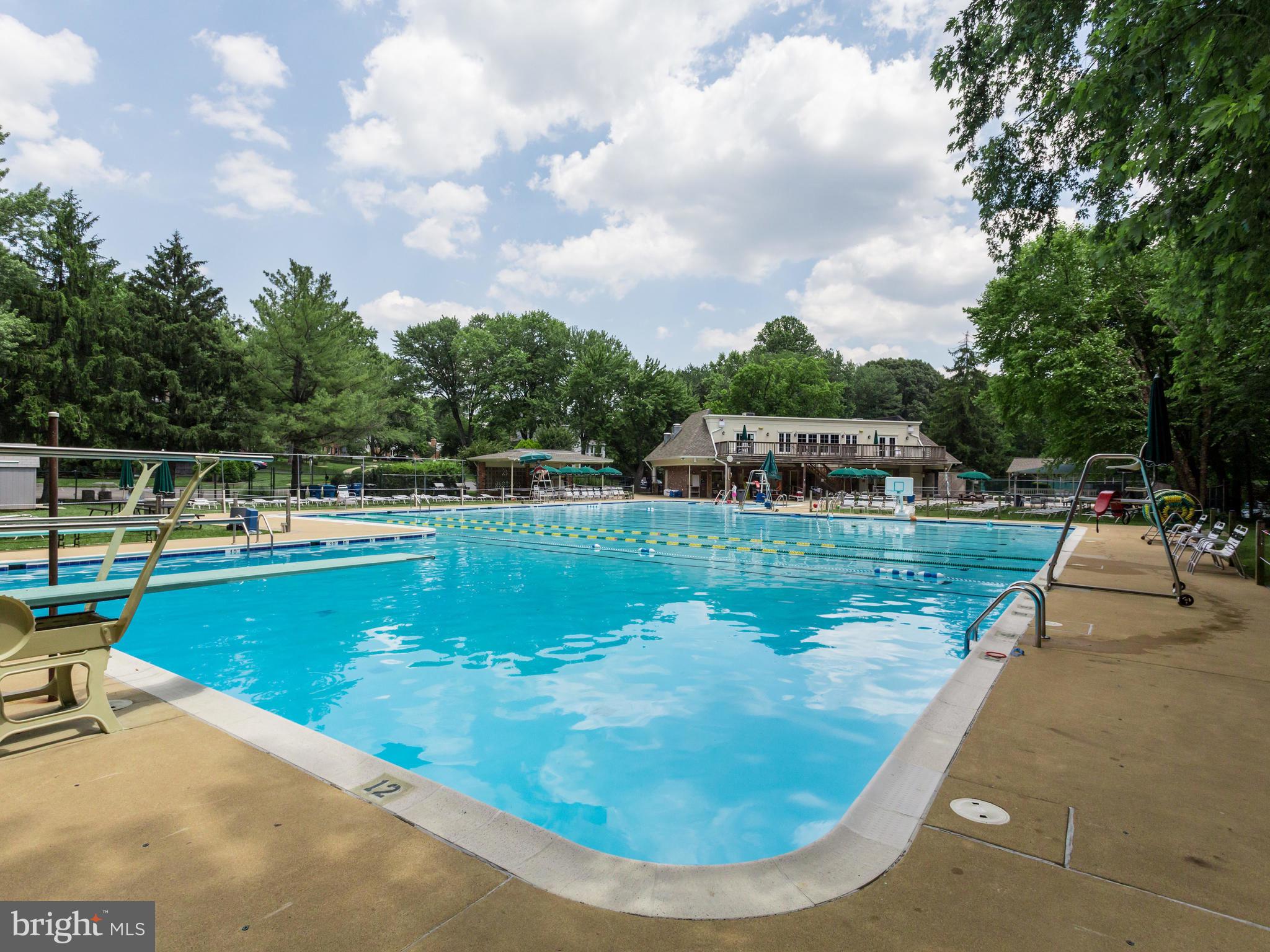 MC LEAN HAMLET - Residential