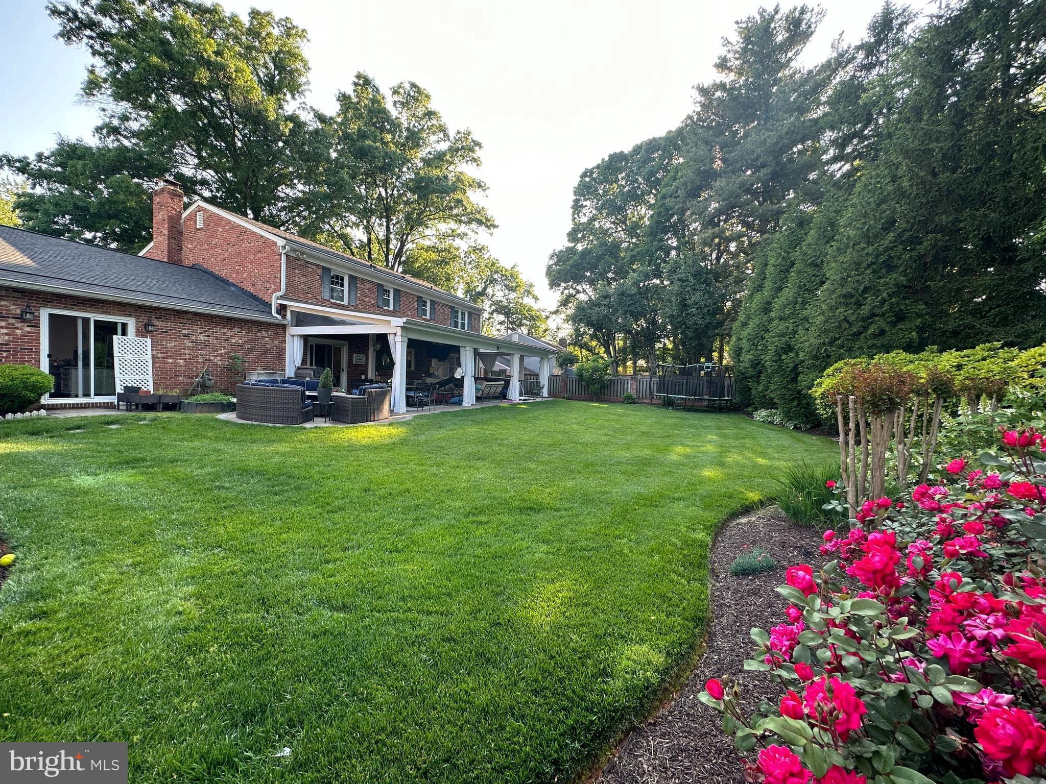 MC LEAN HAMLET - Residential