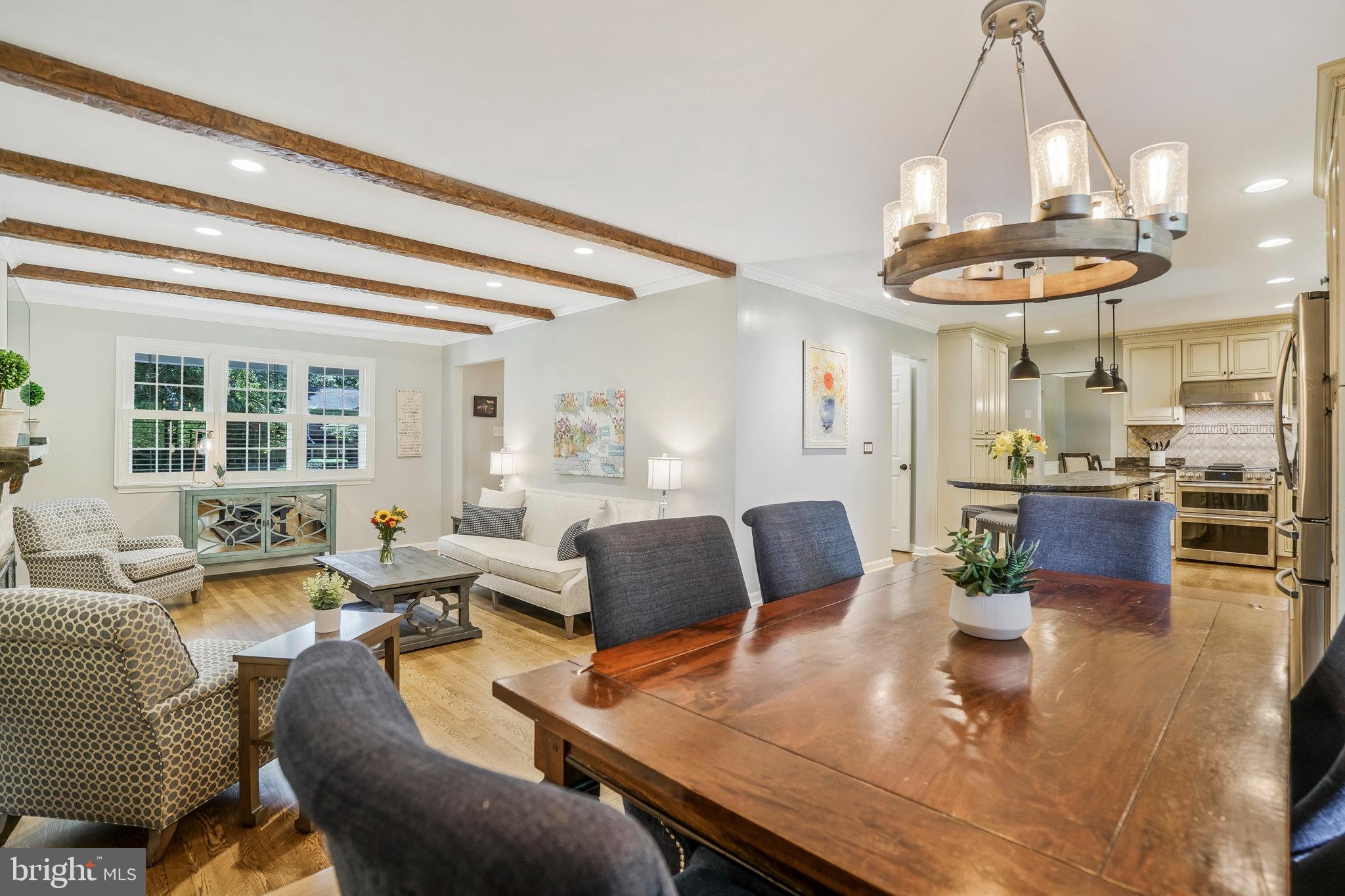 MC LEAN HAMLET - Residential