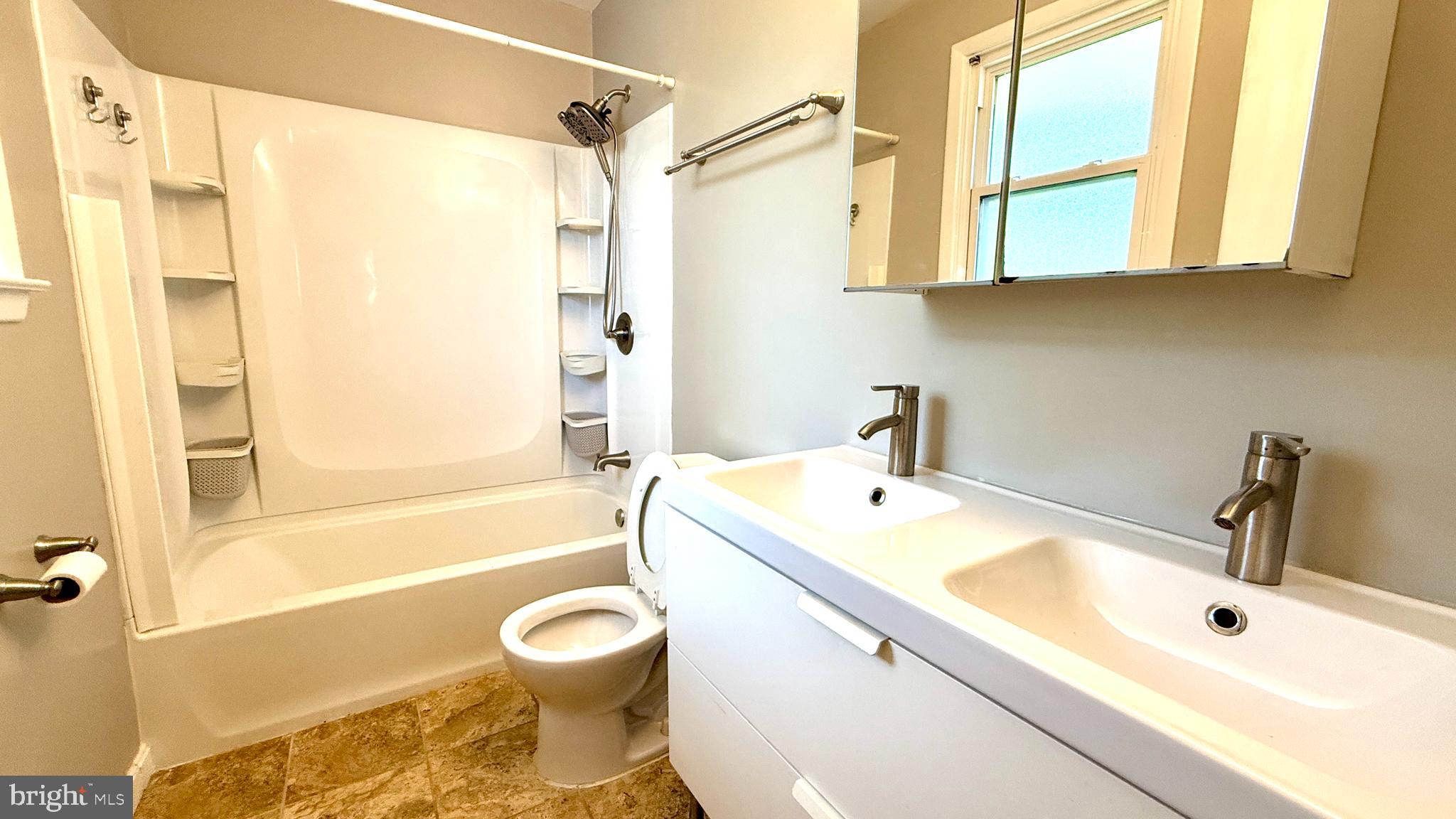 GREEN RIDGE GARDENS - Residential Lease