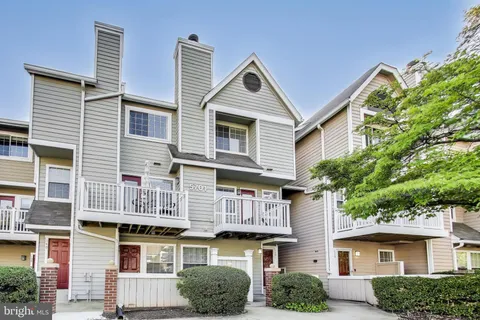 5701 Chapman Mill Drive Unit 120, North Bethesda, MD MLS: MDMC2175058