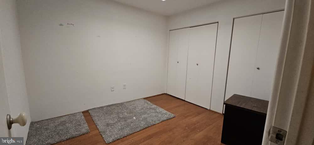 SPRING MOUNT SUMMI - Residential Lease