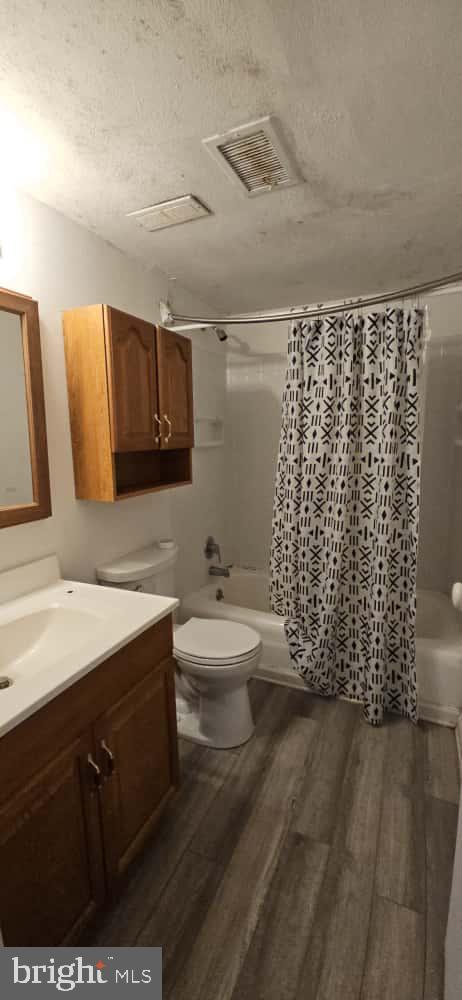 SPRING MOUNT SUMMI - Residential Lease