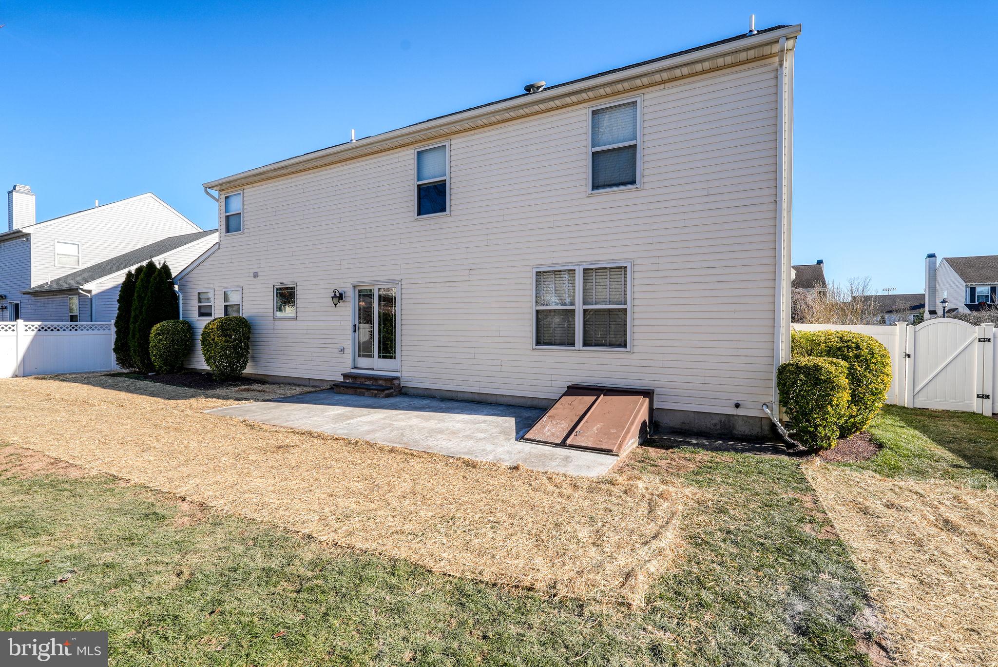 MAPLE KNOLL - Residential