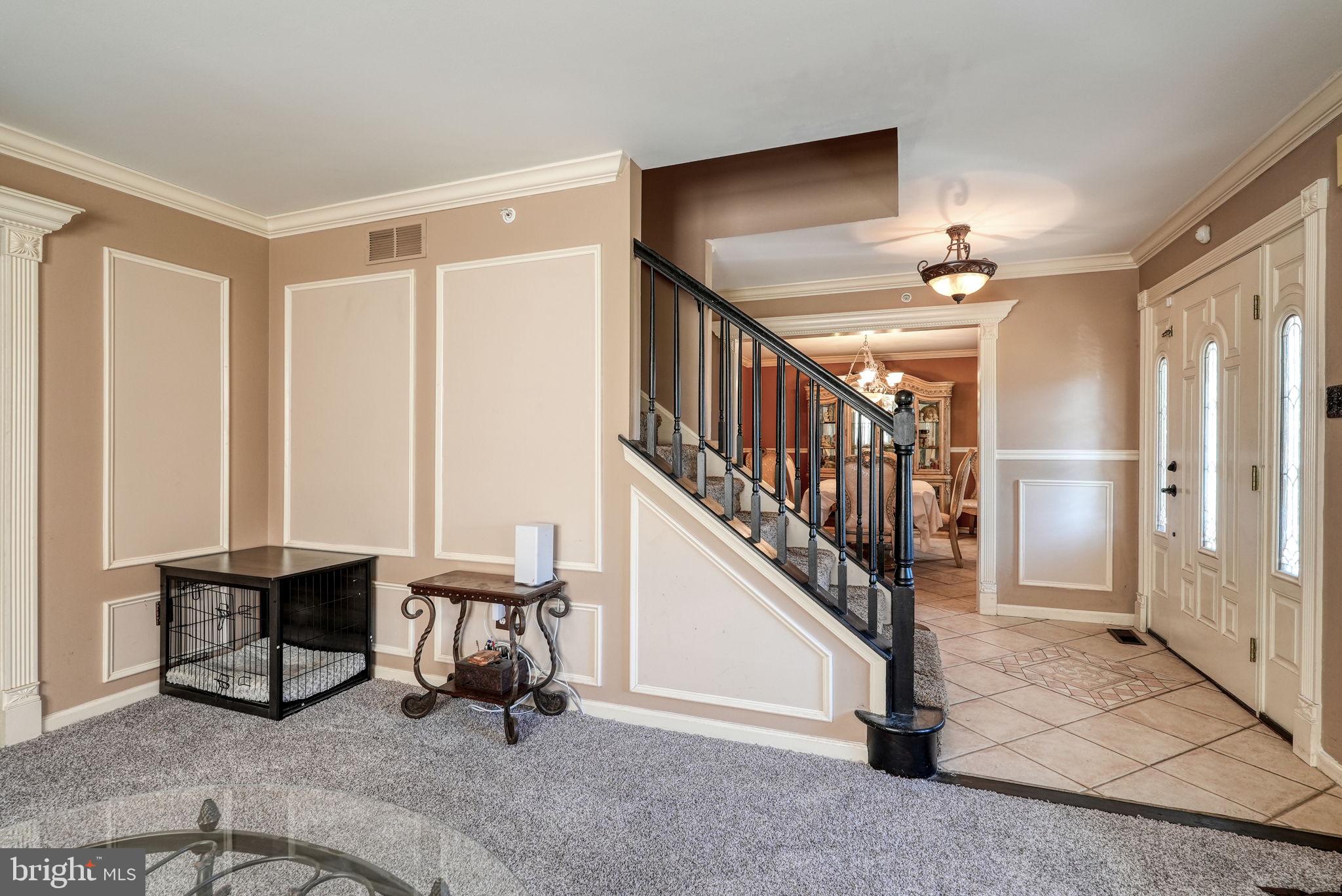 MAPLE KNOLL - Residential