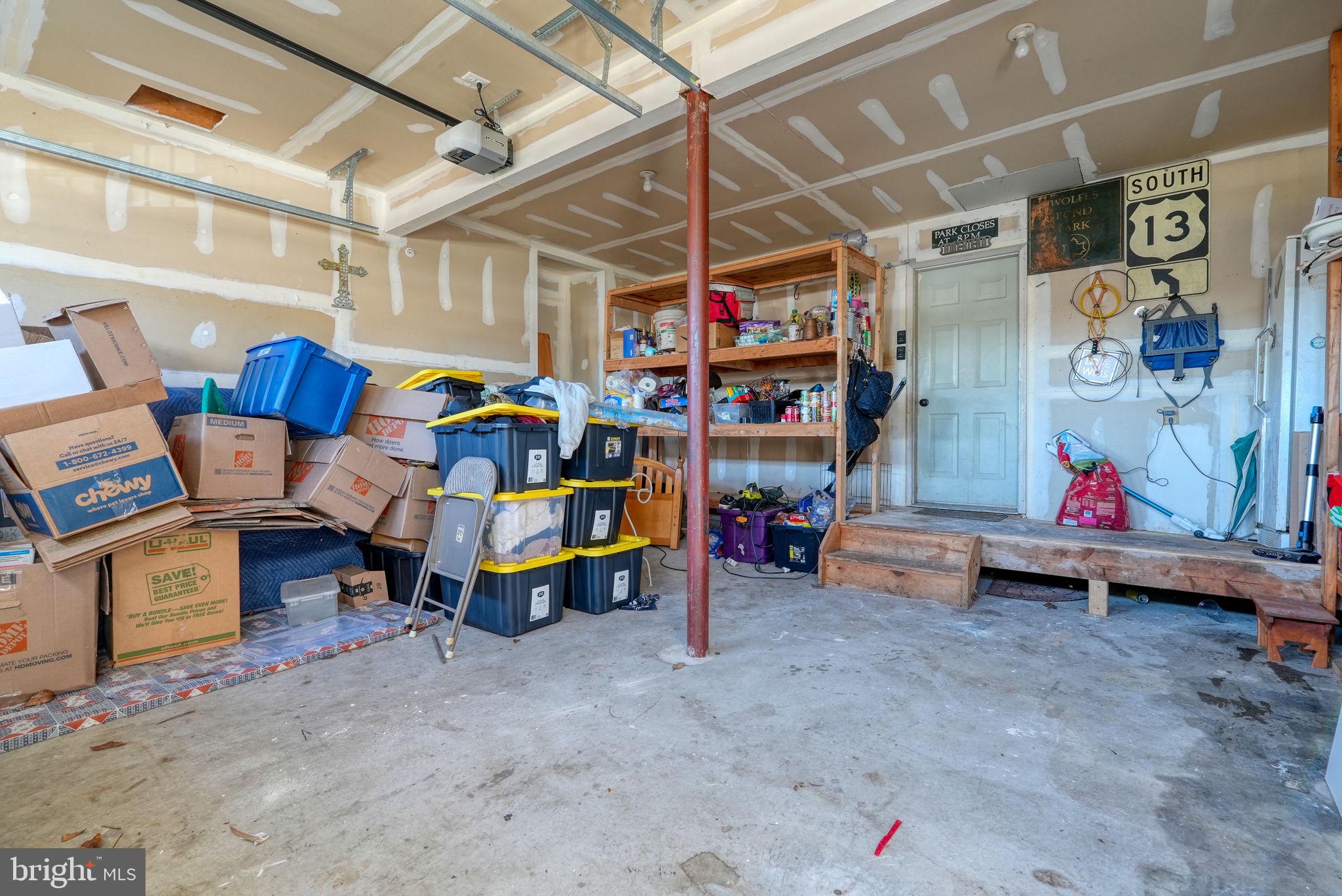 MAPLE KNOLL - Residential