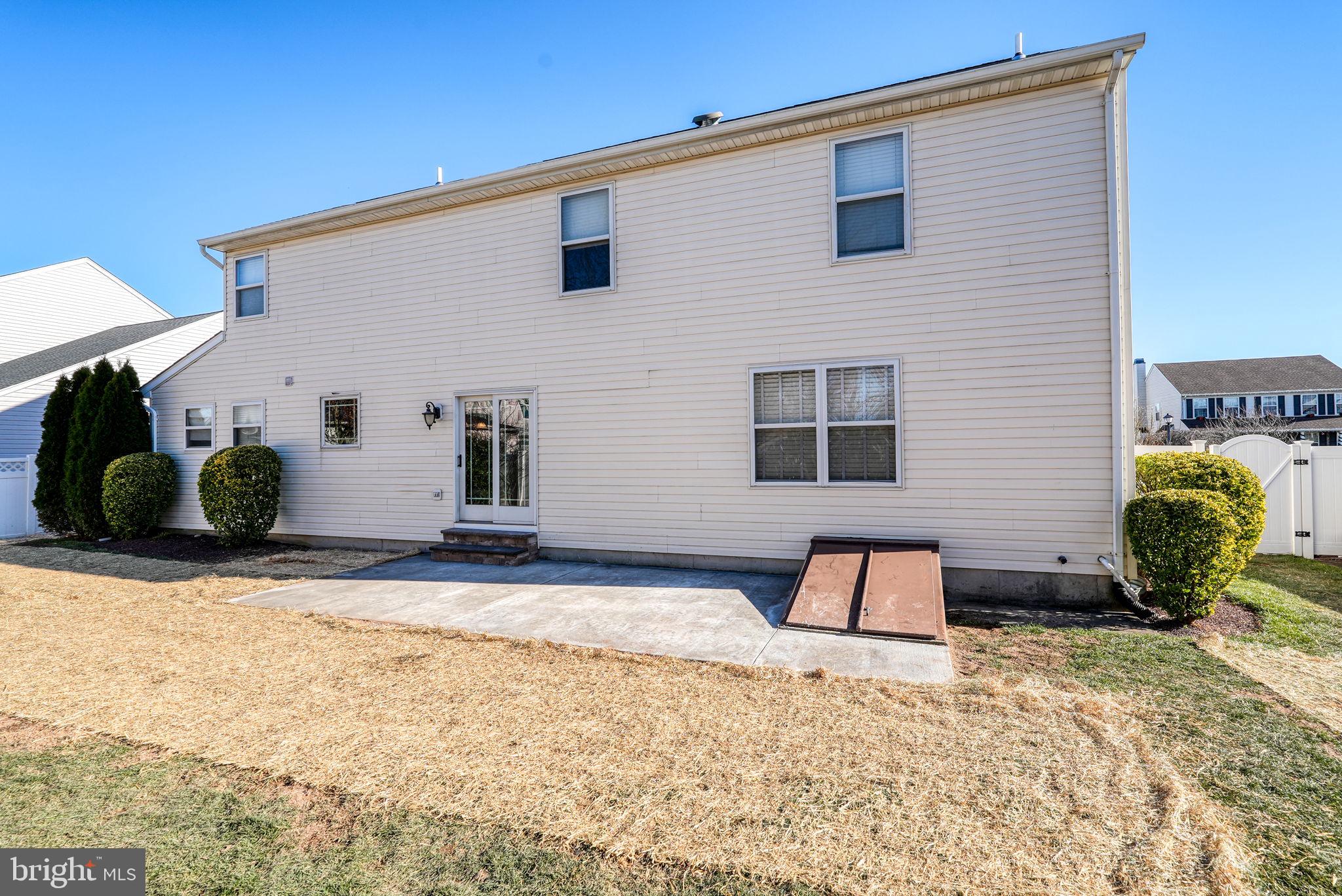 MAPLE KNOLL - Residential