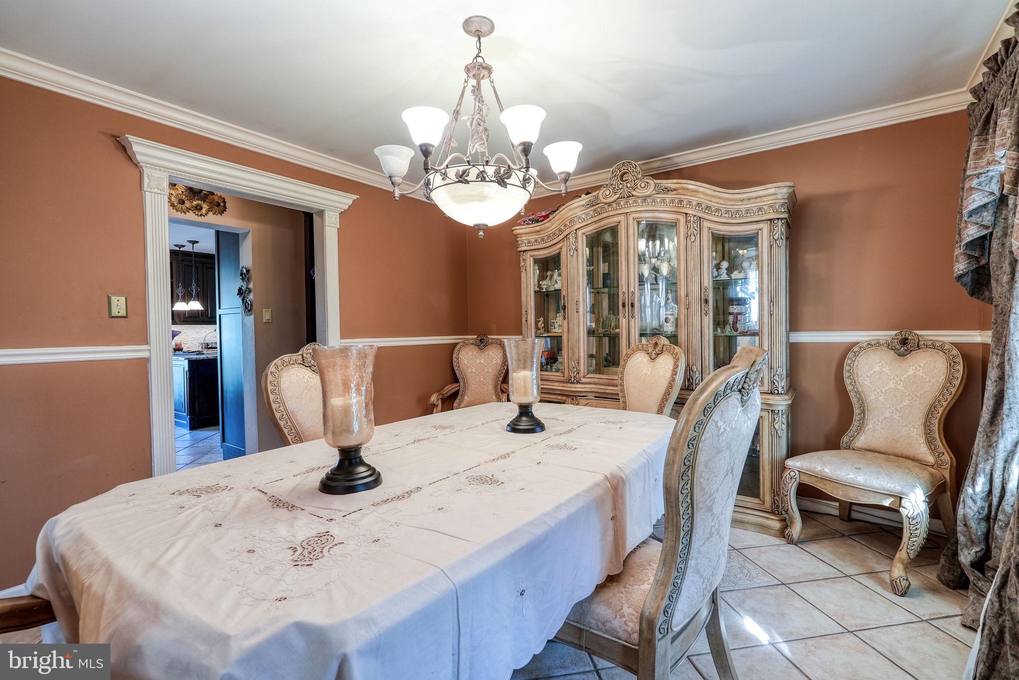 MAPLE KNOLL - Residential