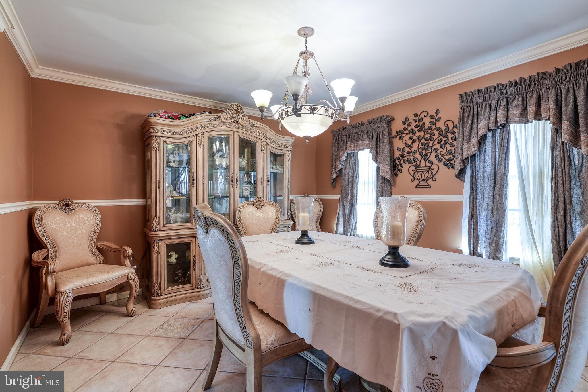 MAPLE KNOLL - Residential