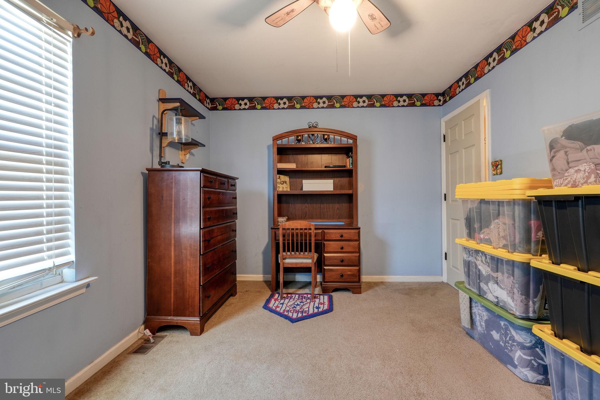 MAPLE KNOLL - Residential