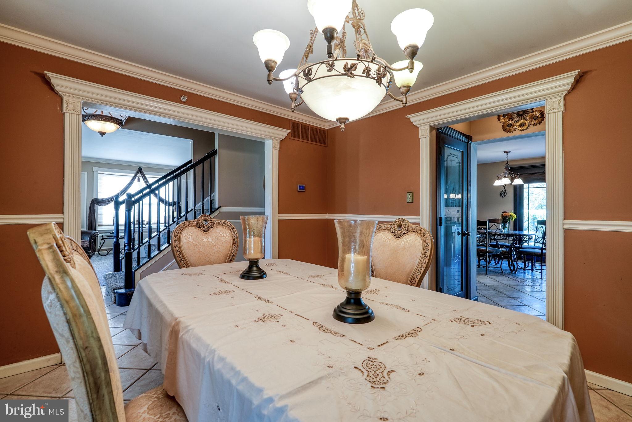 MAPLE KNOLL - Residential