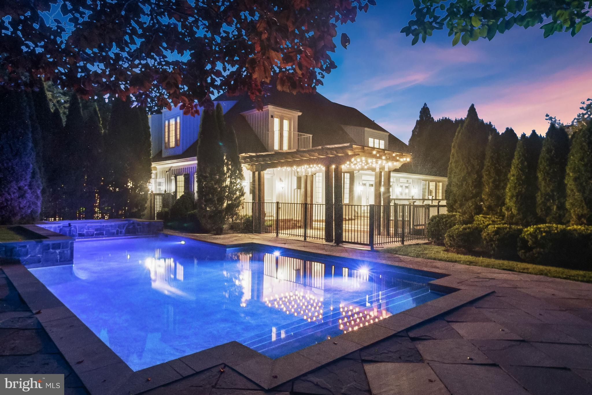 THE WOODS OF WELLINGTON - Residential