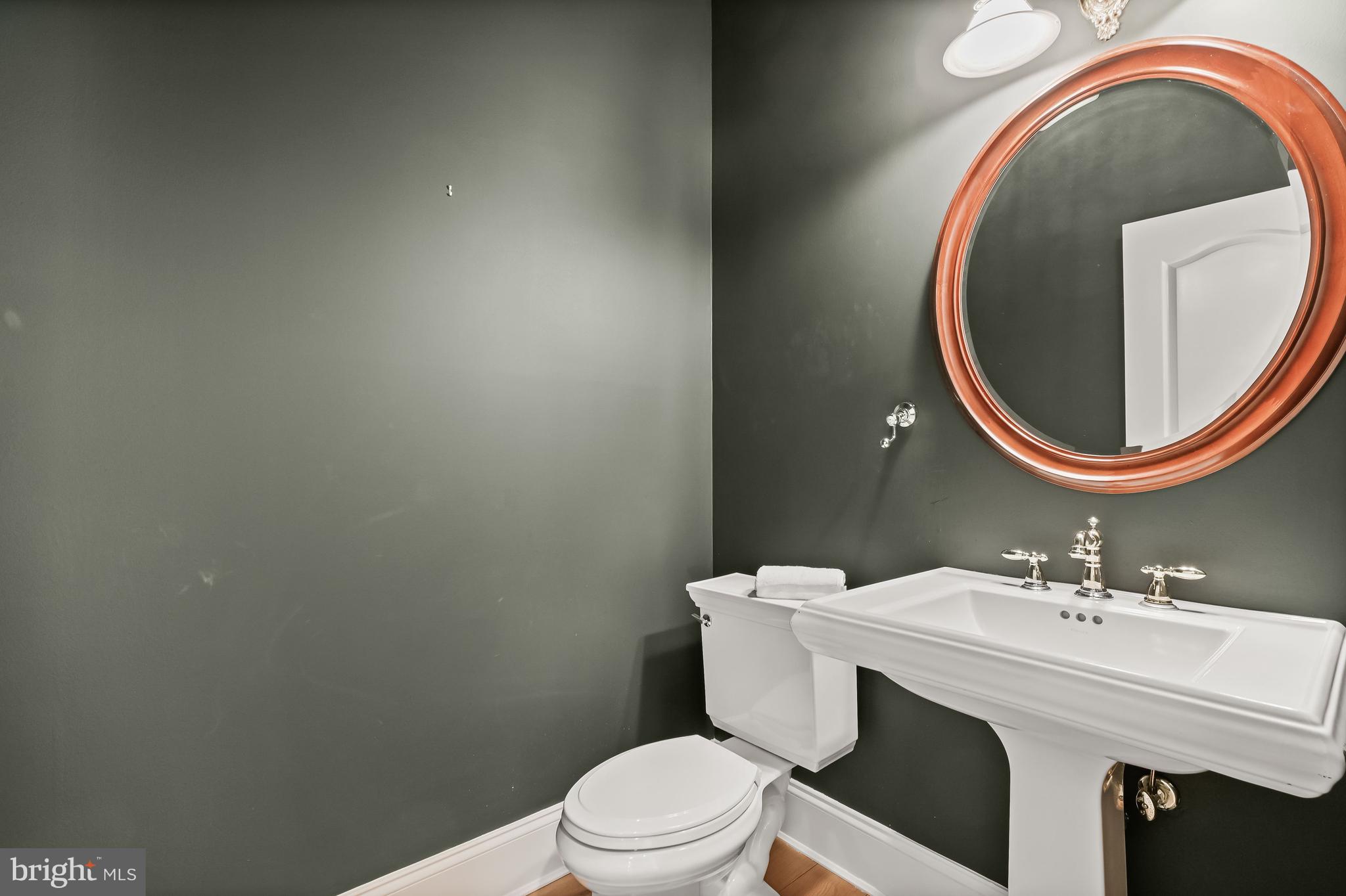 THE WOODS OF WELLINGTON - Residential