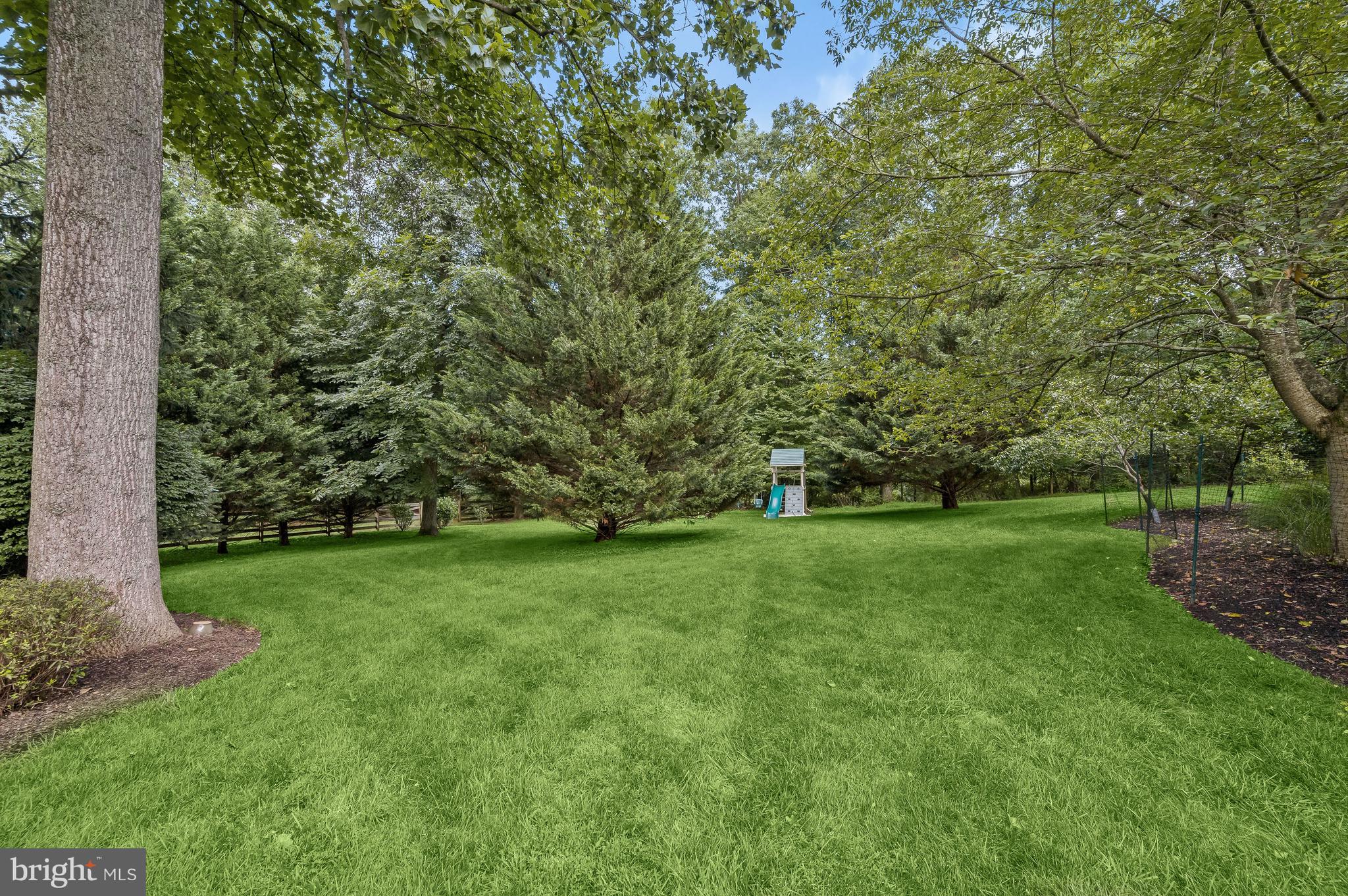 THE WOODS OF WELLINGTON - Residential